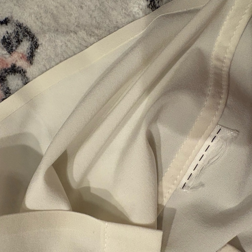 Athleta Sleeveless Ivory Button Down Blouse, size XS - Picture 3 of 7
